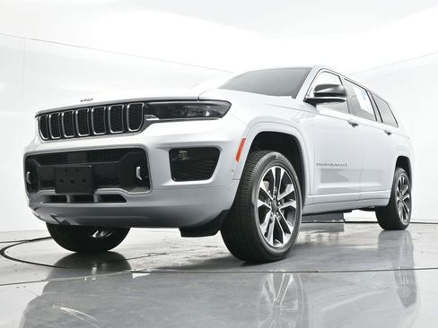 Used 2023 Jeep Grand Cherokee L Overland AWD/4WD image 52