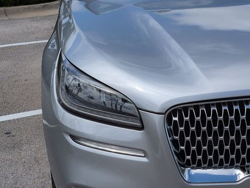 Certified 2022 Lincoln Corsair Reserve w/ Elements Package FWD image 10