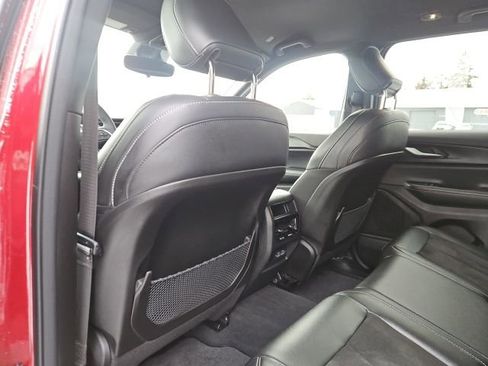 Used 2024 Jeep Grand Cherokee Altitude image 20