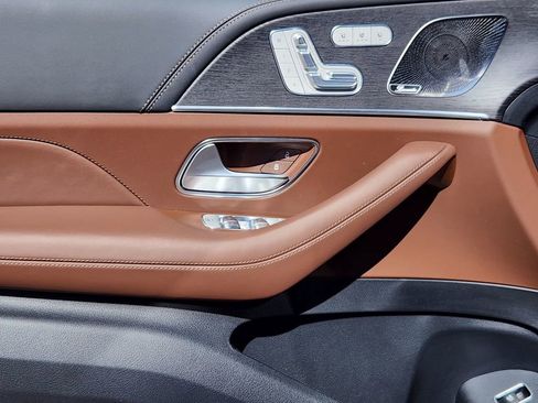 New 2026 Mercedes-Benz GLE 63 AMG S image 23