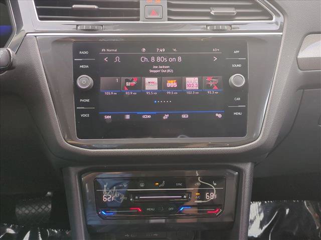 Used 2024 Volkswagen Tiguan SE w/ Panoramic Sunroof Package AWD/4WD image 14