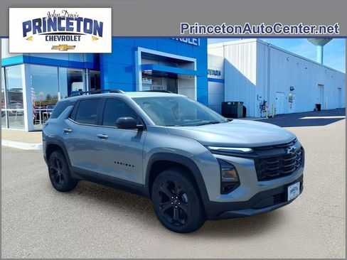 New 2026 Chevrolet Equinox LT w/ Convenience Package II AWD/4WD image 1