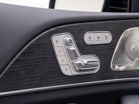 New 2026 Mercedes-Benz GLS 450 4MATIC image 17