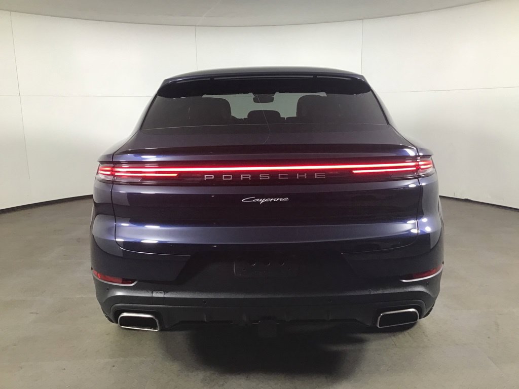 Certified 2026 Porsche Cayenne Coupe AWD/4WD image 4