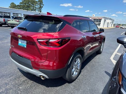 Used 2021 Chevrolet Blazer LT FWD image 3