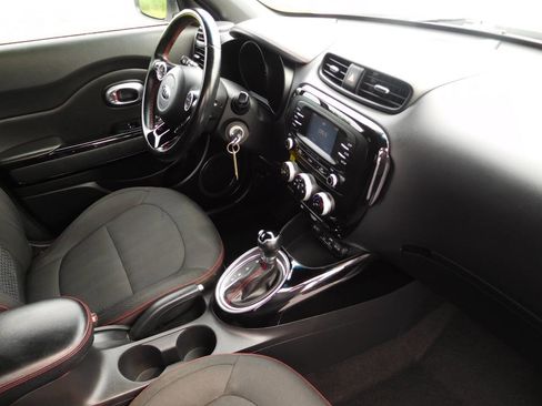 Used 2016 Kia Soul + w/ Soulful Package image 18
