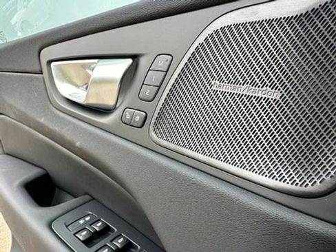 Certified 2024 Volvo XC60 T8 Plus w/ Protection Package Premier image 17