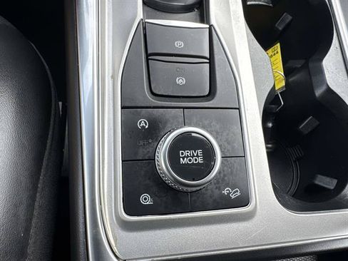 Used 2023 Ford Explorer XLT w/ Equipment Group 202A AWD/4WD image 46