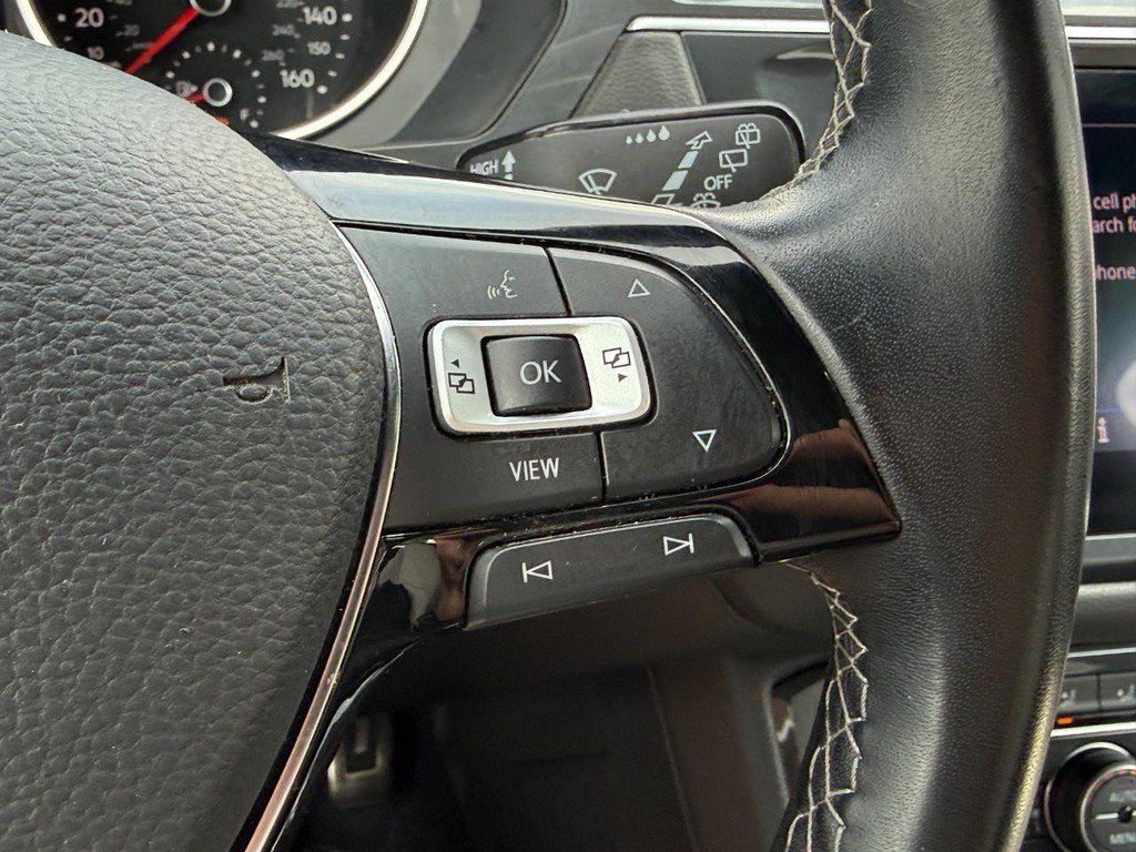 Used 2021 Volkswagen Tiguan SE R-Line FWD image 19