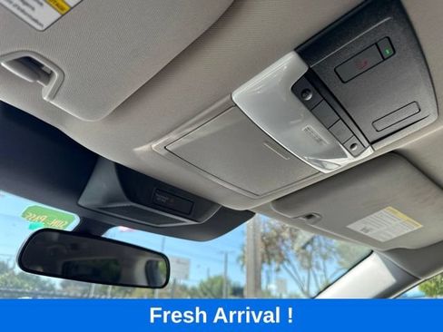 Used 2025 Nissan Pathfinder SV FWD image 11