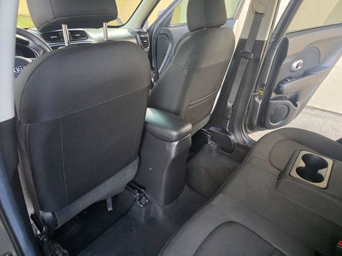 Used 2019 Kia Soul + FWD image 22