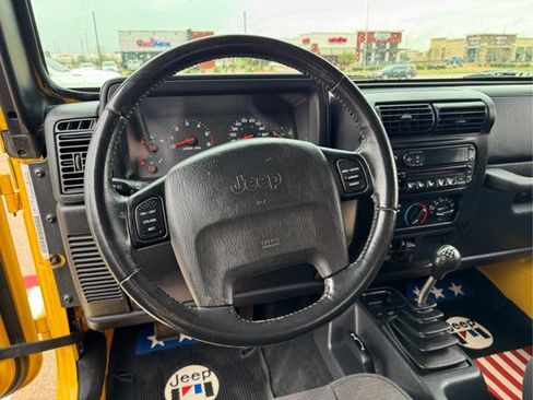 Used 2004 Jeep Wrangler Rubicon w/ Dual Top Group image 21