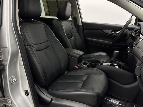 Used 2017 Nissan Rogue SL w/ SL Premium Package FWD image 38