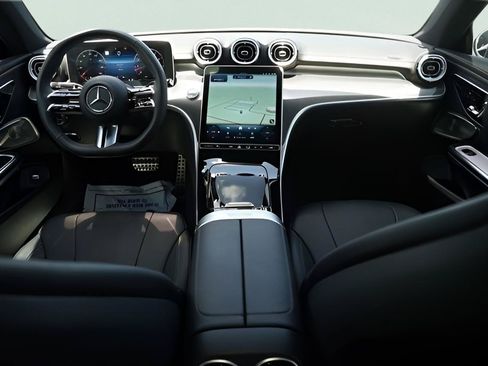 Used 2024 Mercedes-Benz CLE 300 4MATIC Coupe image 17