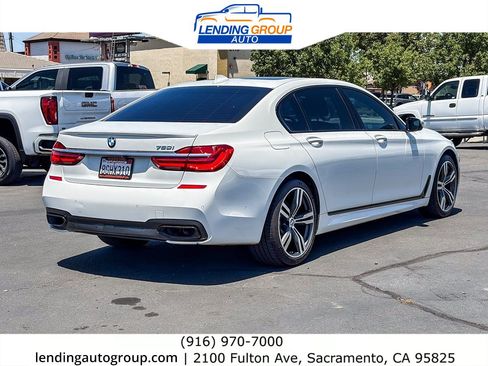Used 2019 BMW 750i w/ Executive Package RWD image 4