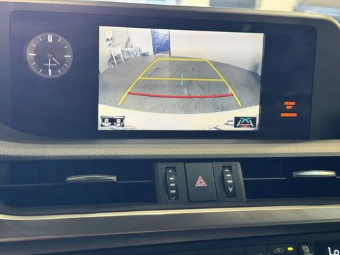 Used 2021 Lexus ES 300h w/ Accessory Package 2 FWD image 15
