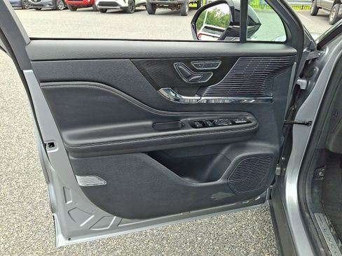 Certified 2022 Lincoln Corsair AWD w/ Premium Package image 13