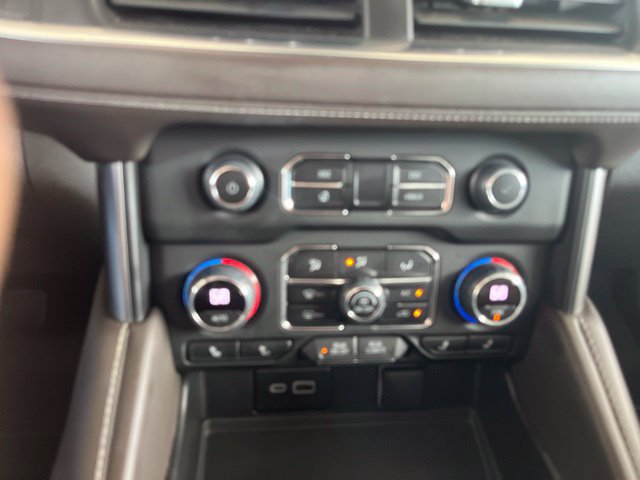 Used 2023 Chevrolet Tahoe LT w/ Luxury Package RWD image 18
