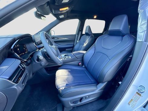 Used 2026 INFINITI QX60 Sport w/ Dark Cargo Package AWD/4WD image 23
