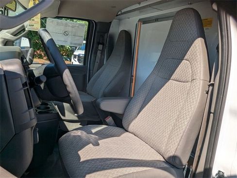Used 2024 GMC Savana 3500 Extended w/ Power Convenience Package image 11