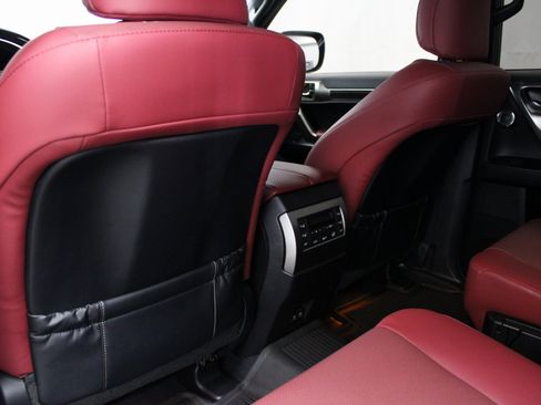 Used 2023 Lexus GX 460 Premium image 14