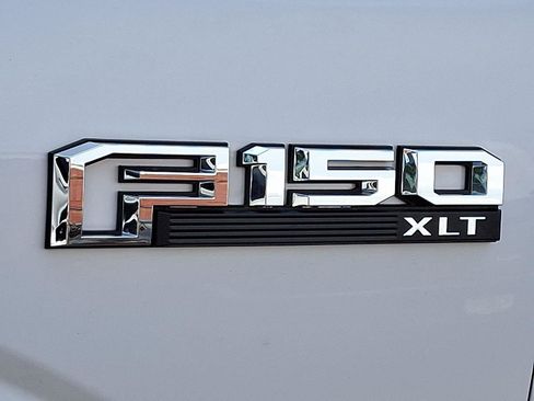 Used 2019 Ford F150 XLT w/ Equipment Group 302A Luxury AWD/4WD image 30