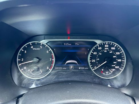 Used 2021 Nissan Sentra SR w/ SR Premium Package FWD image 16