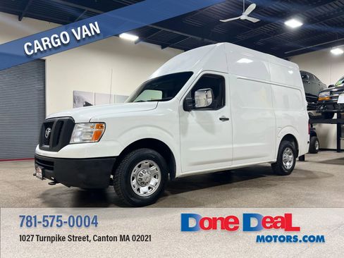Used 2017 Nissan NV 2500 SV w/ Technology Package image 1