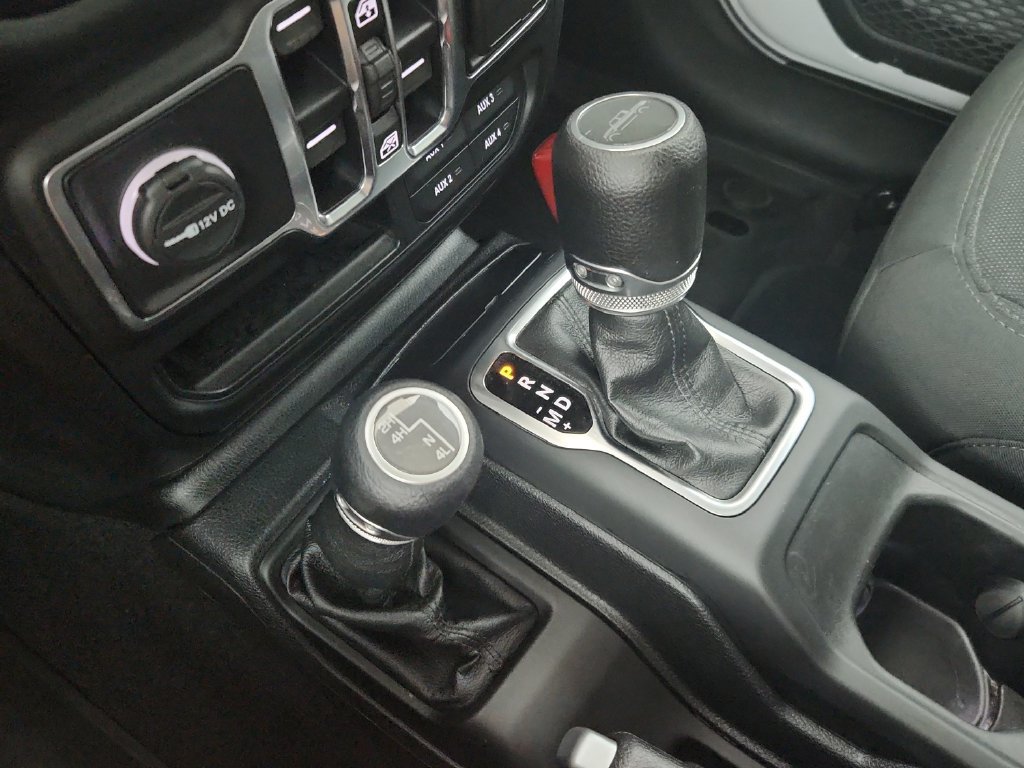 Certified 2020 Jeep Gladiator Sport AWD/4WD image 31