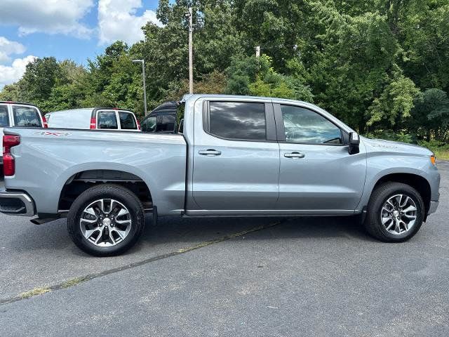 Used 2025 Chevrolet Silverado 1500 LT AWD/4WD image 4