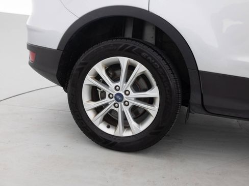 Used 2018 Ford Escape SE FWD image 21
