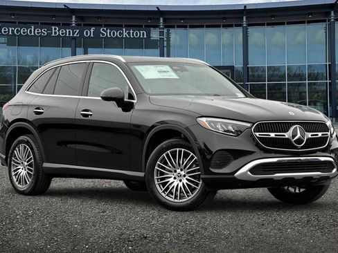 New 2026 Mercedes-Benz GLC 300 4MATIC image 2