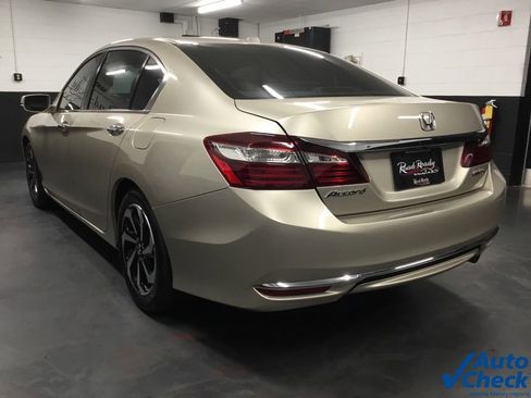 Used 2017 Honda Accord EX-L image 8
