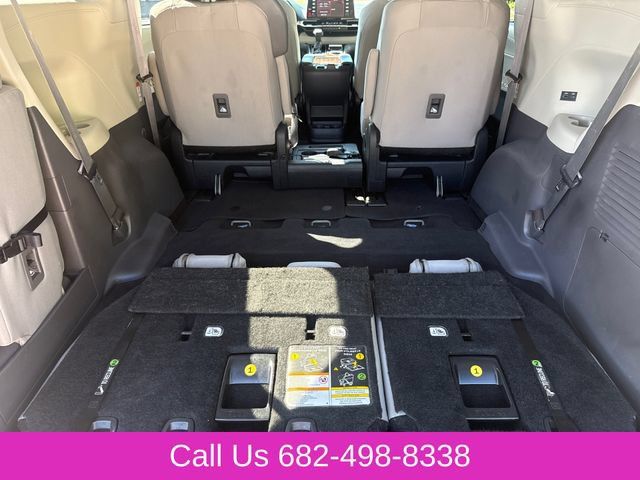 Used 2023 Toyota Sienna LE FWD image 10