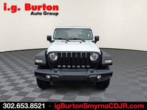 Used 2022 Jeep Wrangler Unlimited Sport AWD/4WD image 2