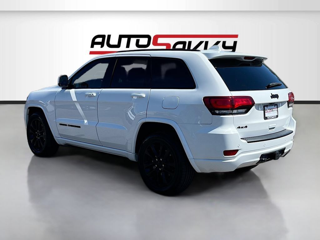 Used 2021 Jeep Grand Cherokee Laredo X AWD/4WD image 5