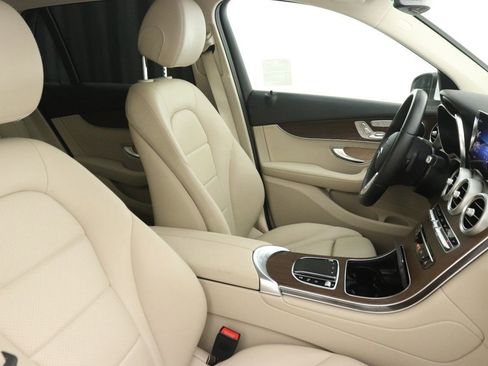 Certified 2022 Mercedes-Benz GLC 300 image 30