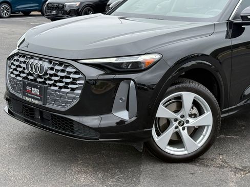 Certified 2025 Audi Q5 Premium w/ Premium Plus AWD/4WD image 1