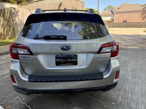 Used 2017 Subaru Outback 2.5i Limited image 7