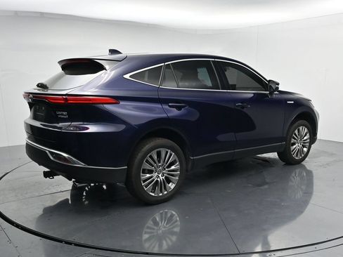 Used 2021 Toyota Venza Limited w/ Carpet Mat Package (TMS) AWD/4WD image 8