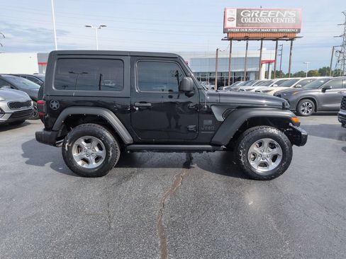 Used 2021 Jeep Wrangler Sport AWD/4WD image 6