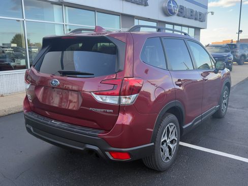 Used 2020 Subaru Forester Premium w/ Popular Package #1 image 3