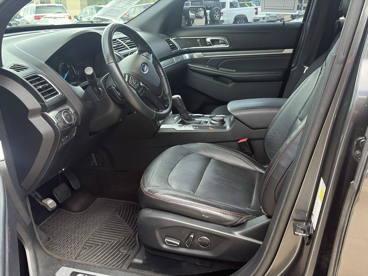 Used 2018 Ford Explorer Sport AWD/4WD image 9