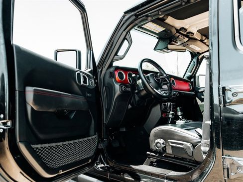 Used 2021 Jeep Wrangler Unlimited Rubicon AWD/4WD image 23
