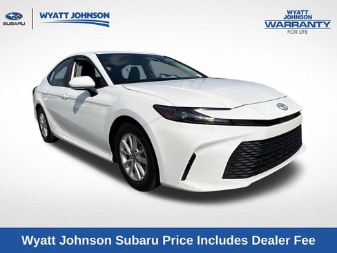 Used 2025 Toyota Camry LE FWD image 10