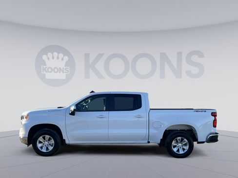 Used 2025 Chevrolet Silverado 1500 LT image 2