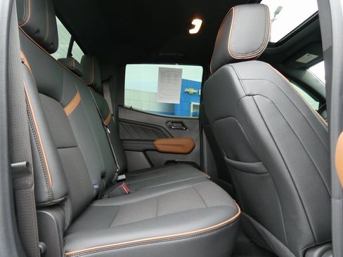 Certified 2024 GMC Canyon AT4 image 17