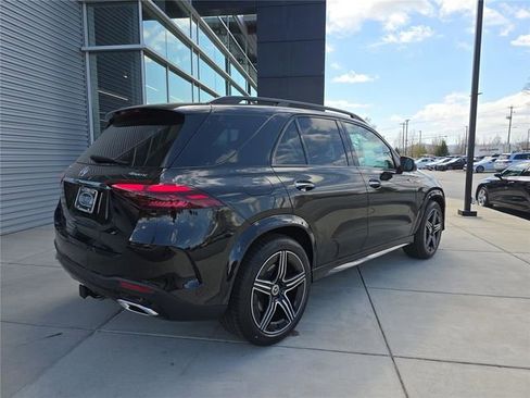 New 2026 Mercedes-Benz GLE 450 4MATIC image 3