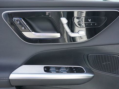 Certified 2025 Mercedes-Benz GLC 300 4MATIC image 23