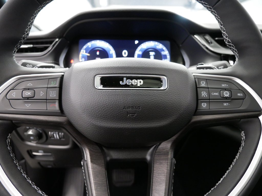 New 2027 Jeep Grand Cherokee Limited AWD/4WD image 21